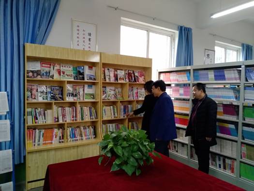 2018-11-14 BB贝博艾弗森去东党初级中学扶贫收条IMG_20181114_120424